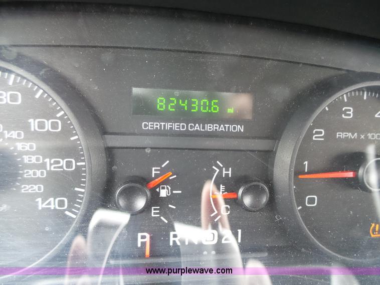 image for item L5549 2008 Ford Crown Victoria Police Interceptor