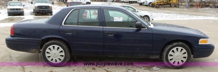 image for item L5551 2007 Ford Crown Victoria Police Interceptor
