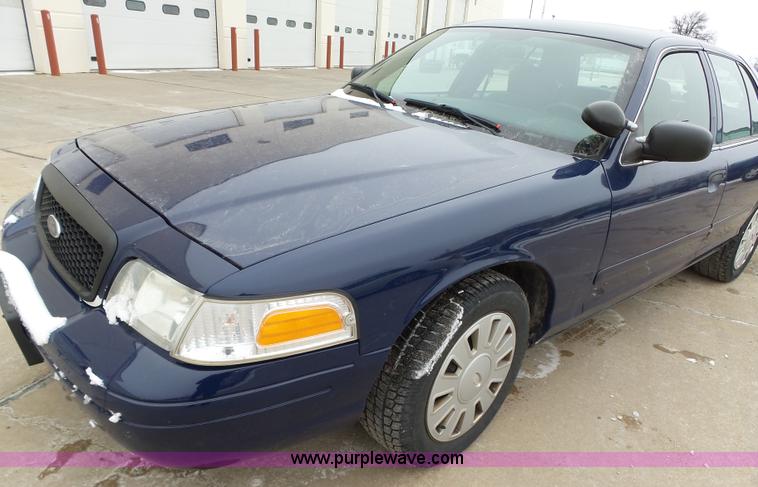 image for item L5551 2007 Ford Crown Victoria Police Interceptor