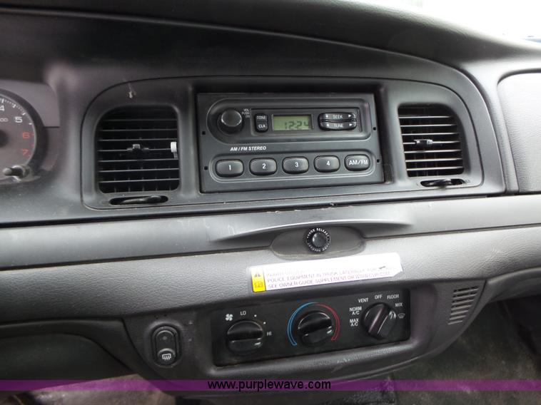image for item L5551 2007 Ford Crown Victoria Police Interceptor