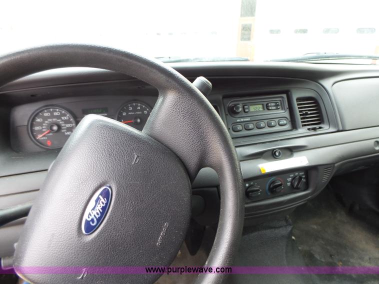 image for item L5551 2007 Ford Crown Victoria Police Interceptor