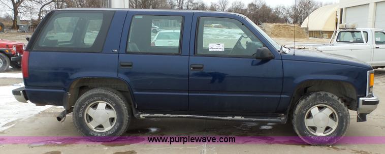 image for item L5552 1999 Chevrolet Tahoe LS SUV