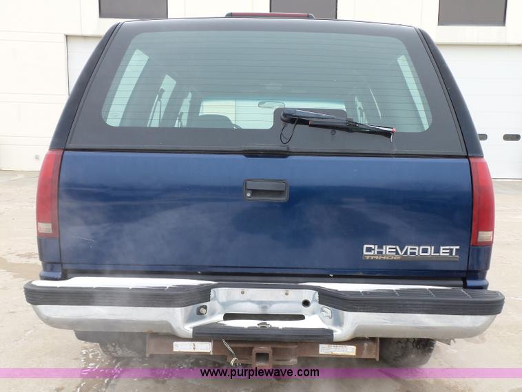image for item L5552 1999 Chevrolet Tahoe LS SUV