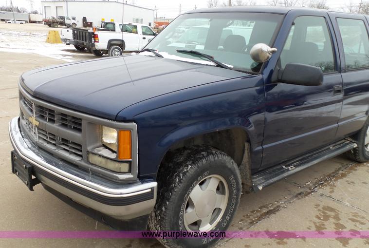 image for item L5552 1999 Chevrolet Tahoe LS SUV