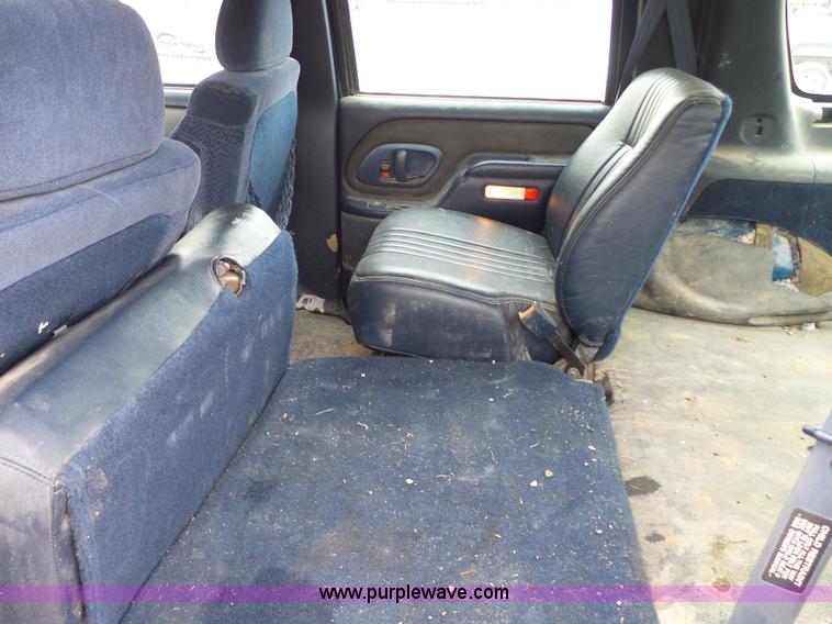 image for item L5552 1999 Chevrolet Tahoe LS SUV