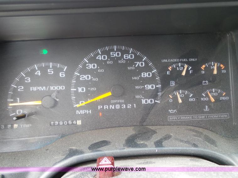 image for item L5552 1999 Chevrolet Tahoe LS SUV