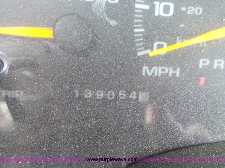 image for item L5552 1999 Chevrolet Tahoe LS SUV