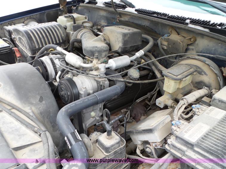 image for item L5552 1999 Chevrolet Tahoe LS SUV