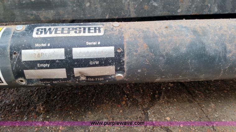 image for item L6114 Hustler 3400 ZTR mower