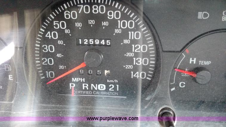 image for item L6115 2005 Ford Crown Victoria Police Interceptor