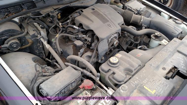 image for item L6115 2005 Ford Crown Victoria Police Interceptor