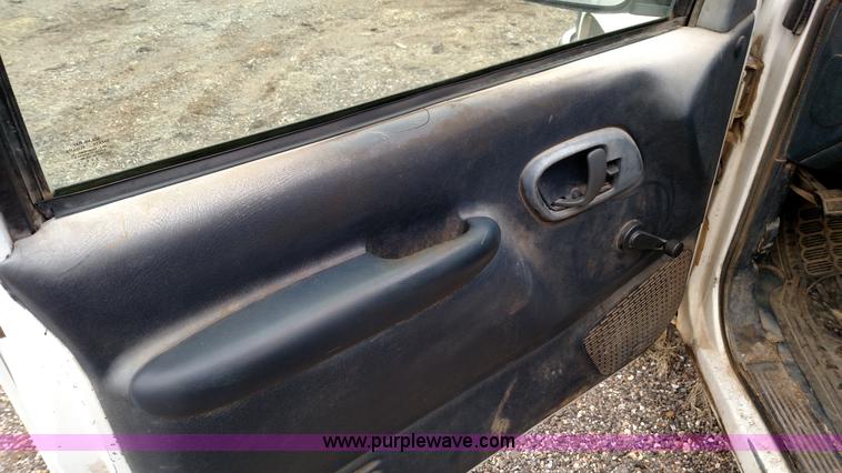 image for item L6116 1995 Chevrolet 2500 flatbed pickup truck