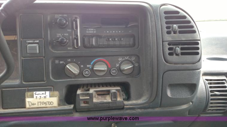 image for item L6116 1995 Chevrolet 2500 flatbed pickup truck