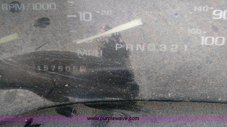 image for item L6116 1995 Chevrolet 2500 flatbed pickup truck