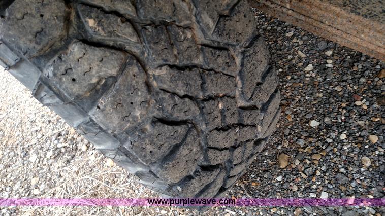 image for item L6116 1995 Chevrolet 2500 flatbed pickup truck