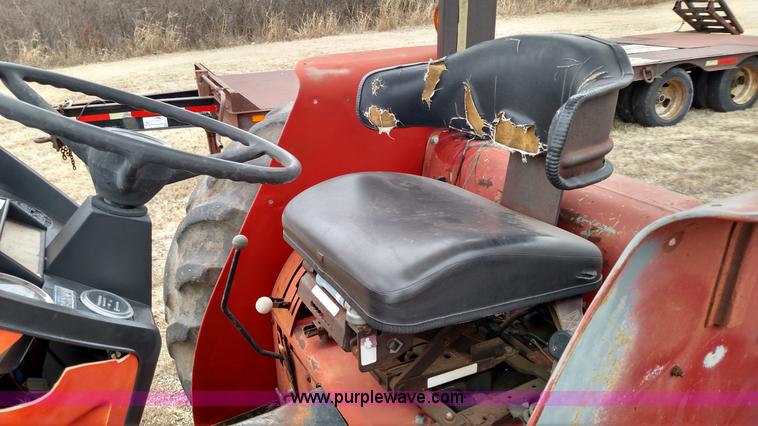 image for item L6118 Case 585 tractor