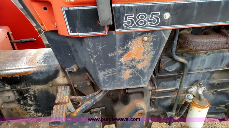 image for item L6118 Case 585 tractor