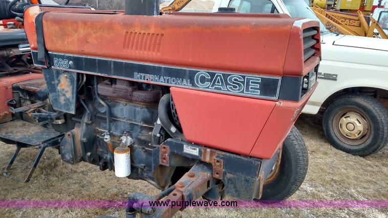image for item L6118 Case 585 tractor
