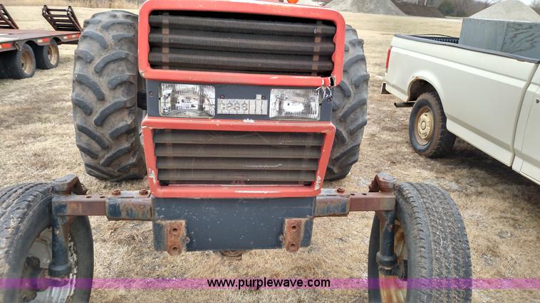 image for item L6118 Case 585 tractor