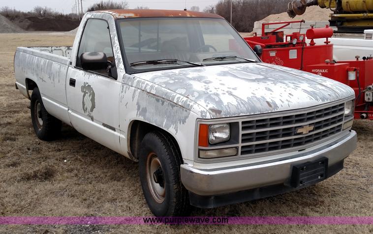 image for item L6121 1991 Chevrolet 2500 pickup truck