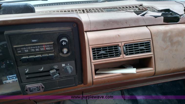 image for item L6121 1991 Chevrolet 2500 pickup truck