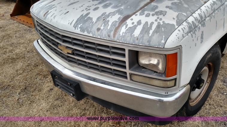 image for item L6121 1991 Chevrolet 2500 pickup truck