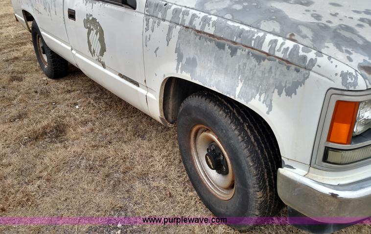 image for item L6121 1991 Chevrolet 2500 pickup truck