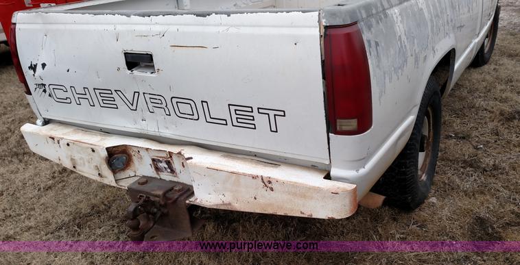 image for item L6121 1991 Chevrolet 2500 pickup truck
