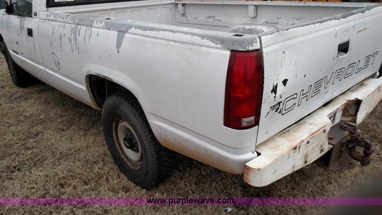 image for item L6121 1991 Chevrolet 2500 pickup truck