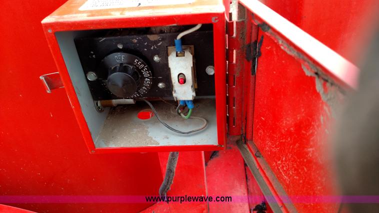 image for item L6122 1994 Crafco EZ 100 melter applicator