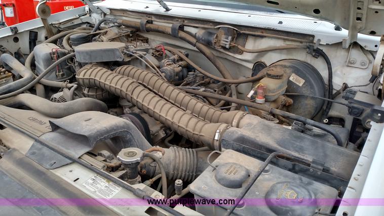 image for item L6124 1996 Ford F250 XL HD pickup truck