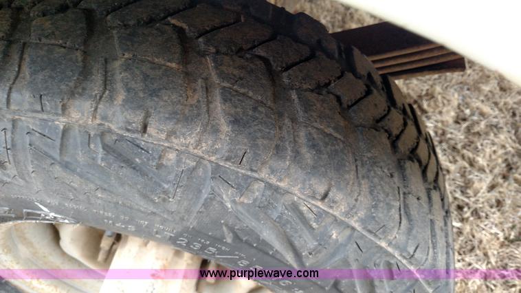 image for item L6124 1996 Ford F250 XL HD pickup truck