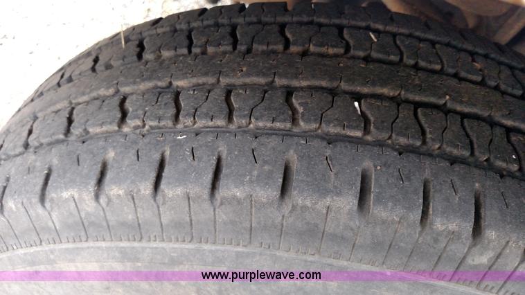 image for item L6124 1996 Ford F250 XL HD pickup truck