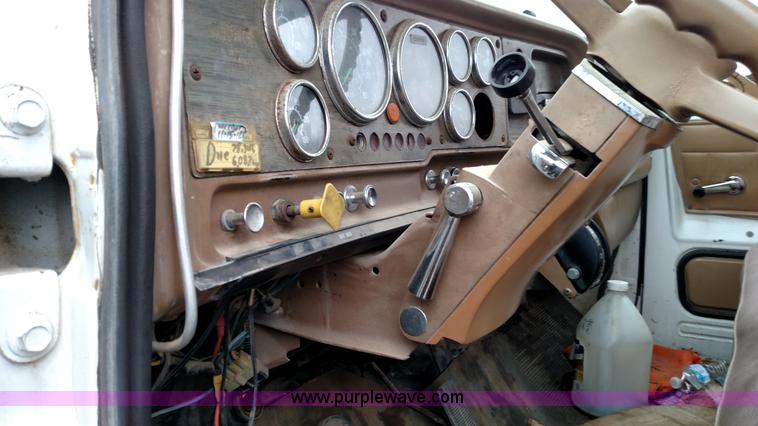 image for item L6125 1979 Chevrolet C80 Texhoma digger truck