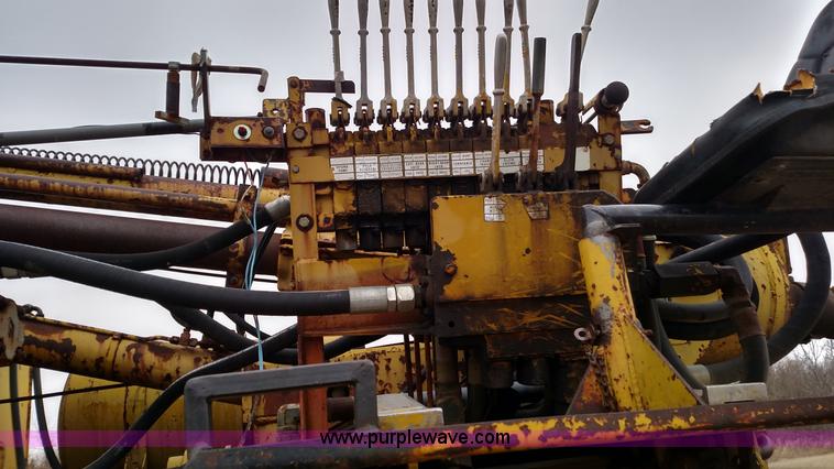 image for item L6125 1979 Chevrolet C80 Texhoma digger truck