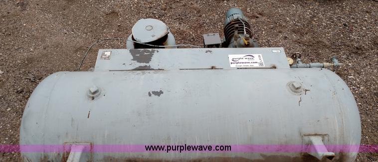 image for item L6126 Brunner air compressor