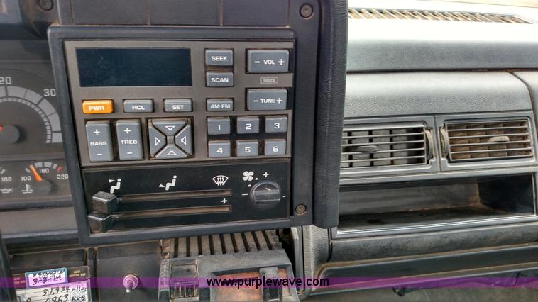 image for item L6128 1993 Chevrolet Kodiak service truck