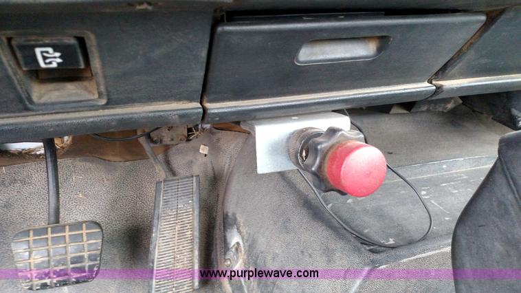 image for item L6128 1993 Chevrolet Kodiak service truck