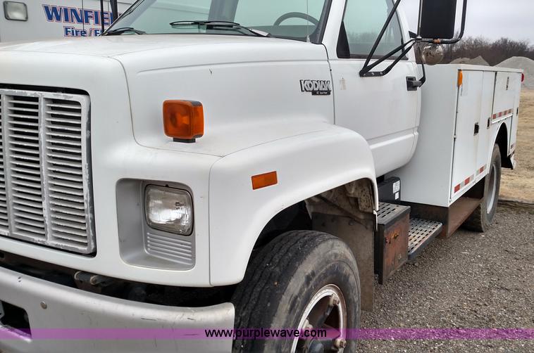 image for item L6128 1993 Chevrolet Kodiak service truck