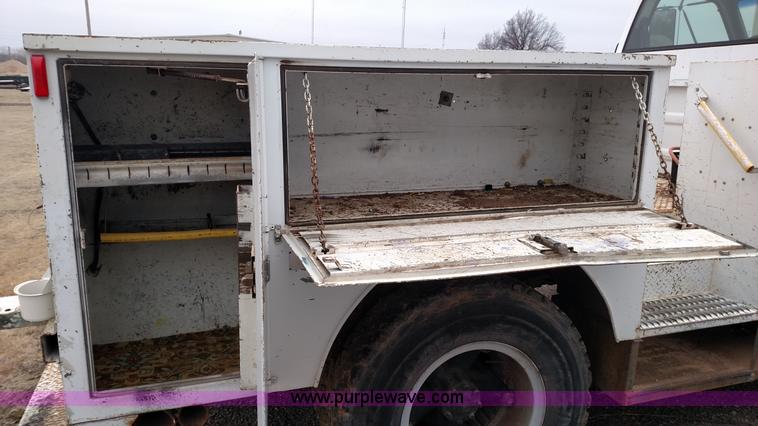 image for item L6128 1993 Chevrolet Kodiak service truck