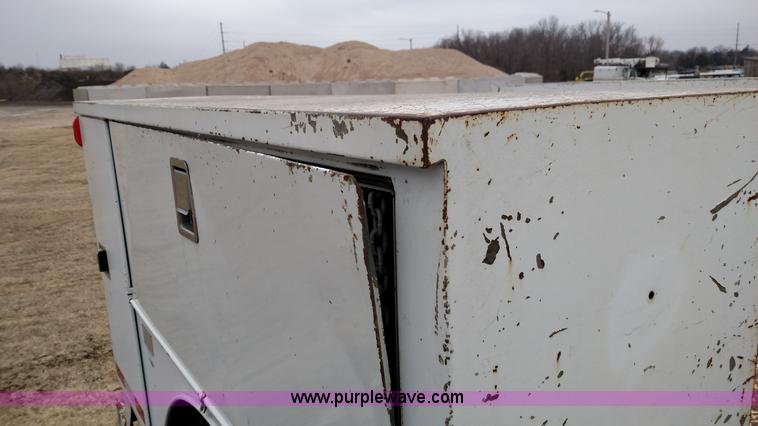 image for item L6128 1993 Chevrolet Kodiak service truck