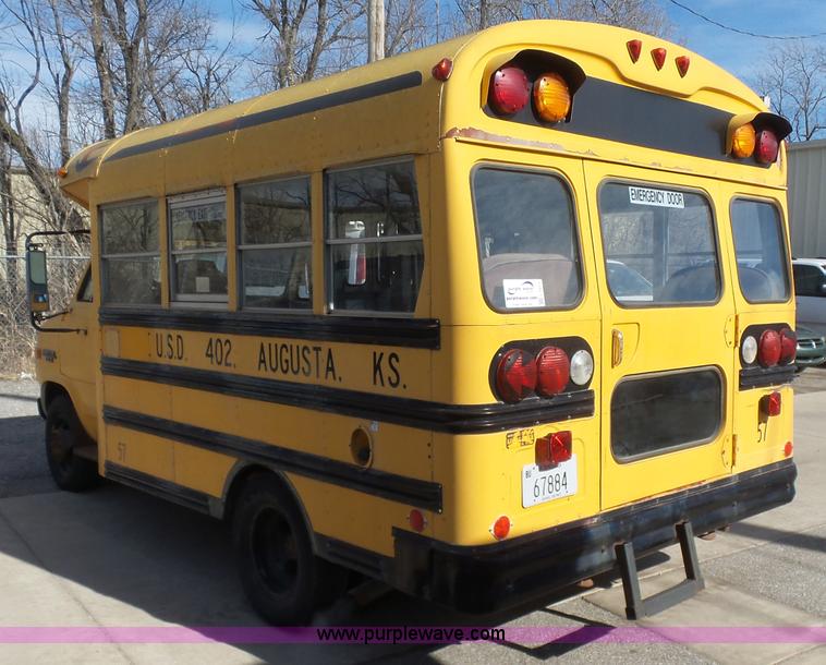 image for item L6211 1990 Chevrolet G30 bus