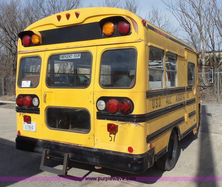 image for item L6211 1990 Chevrolet G30 bus