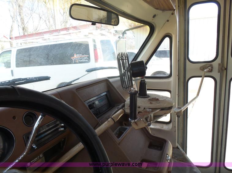 image for item L6211 1990 Chevrolet G30 bus