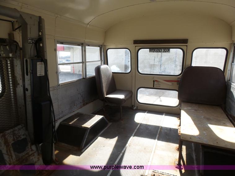 image for item L6211 1990 Chevrolet G30 bus