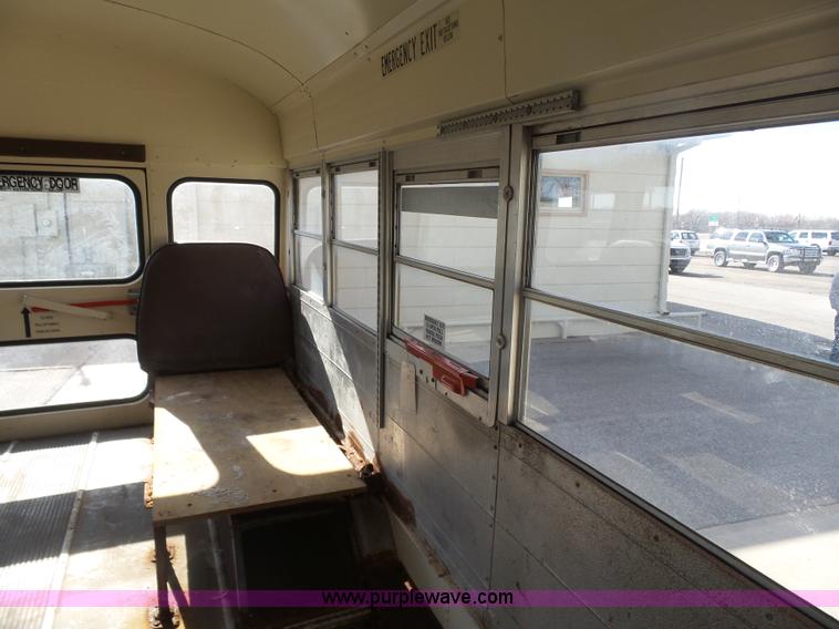 image for item L6211 1990 Chevrolet G30 bus