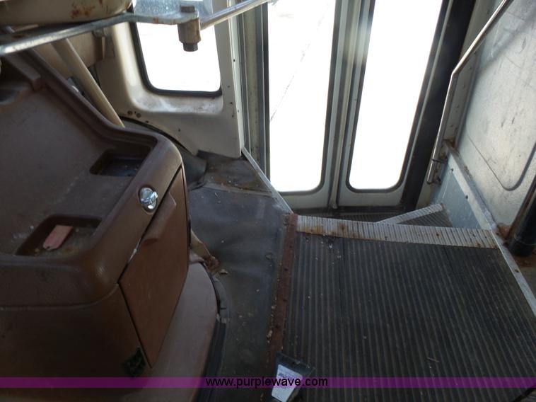 image for item L6211 1990 Chevrolet G30 bus