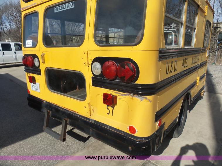 image for item L6211 1990 Chevrolet G30 bus