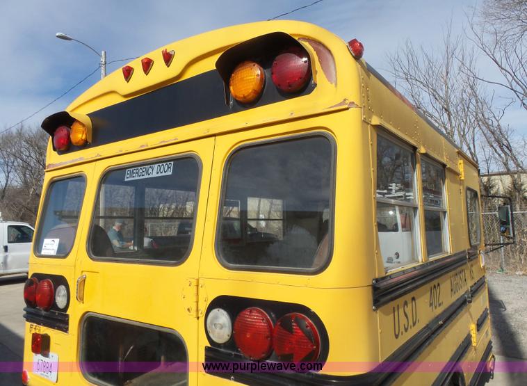 image for item L6211 1990 Chevrolet G30 bus