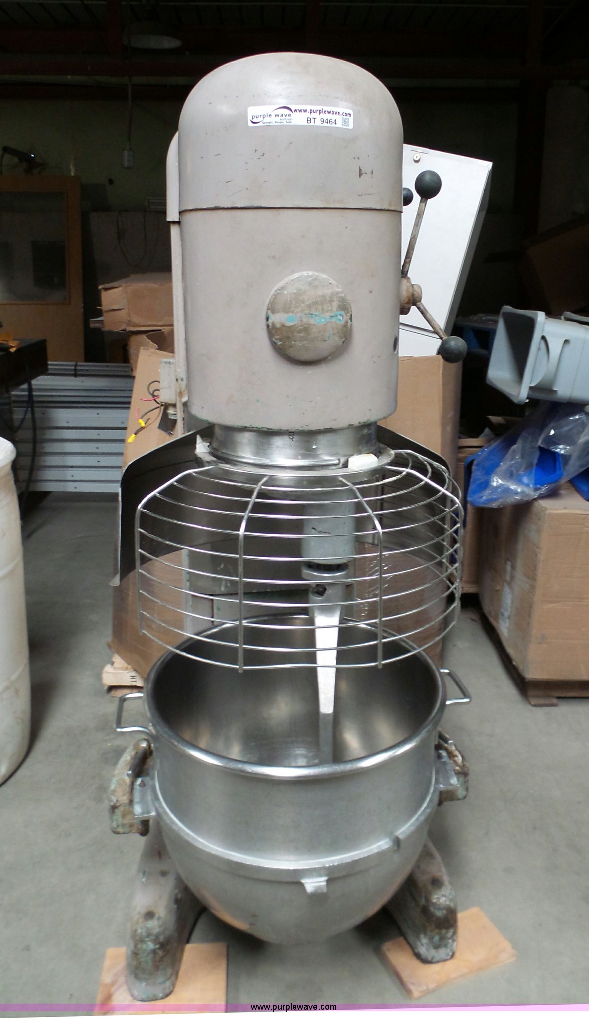 Hobart M802 mixer in Manhattan, KS Item BT9464 sold Purple Wave